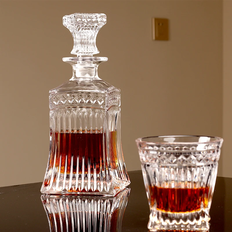 Набор из 5 старых модных рифленых стаканов для приготовления виски с графином и