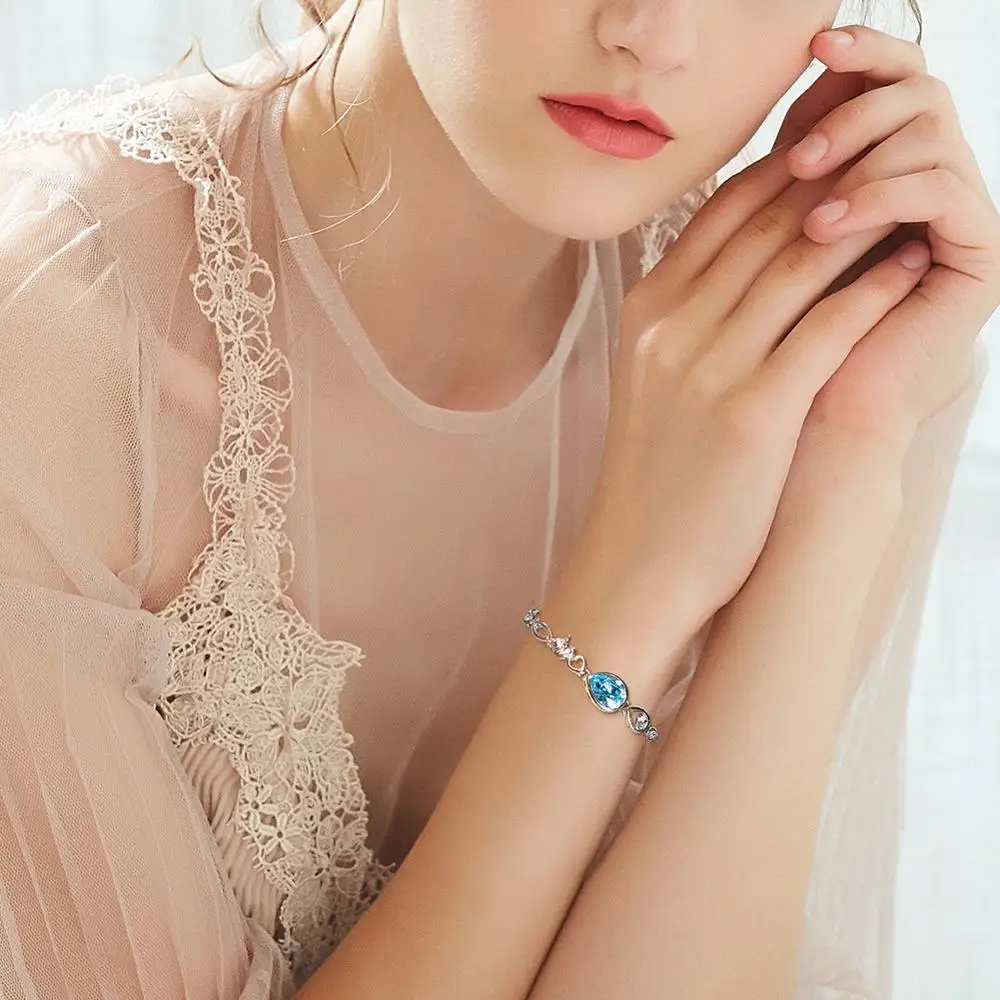 

CDE Women Bracelets Embellished with Crystals Bangles Jewelry Rose Flower Charm Bracelet Fashion Jewelry Gift