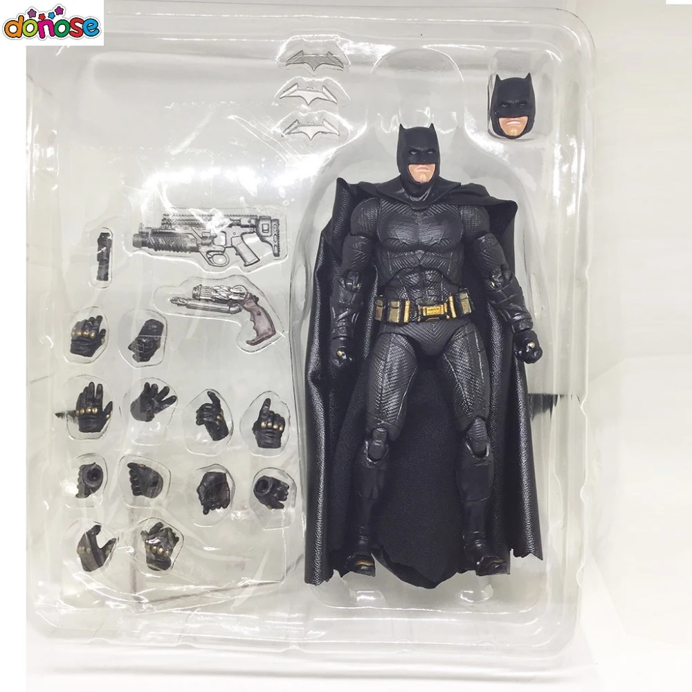 Фильмы Темный рыцарь Бэтмен Фигурка подвижная с аксессуарами MAFEX 056 Лига Справедливости фигурка модель детская игрушка