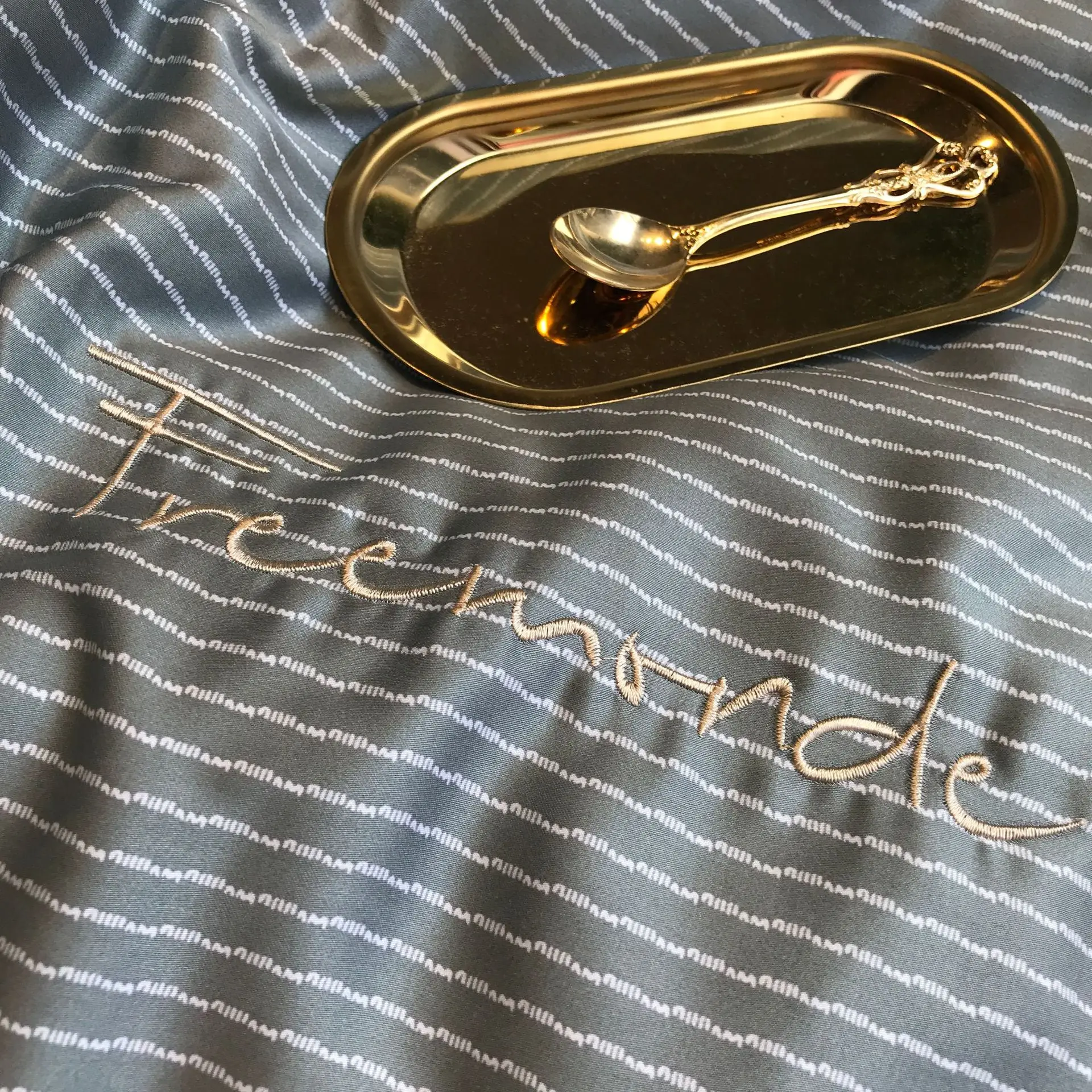 Abbiemao высококачественное постельное белье из хлопка Tencel, комплект из 4 предметов, кружевное шелковое постельное белье на весну/лето, размер queen/King