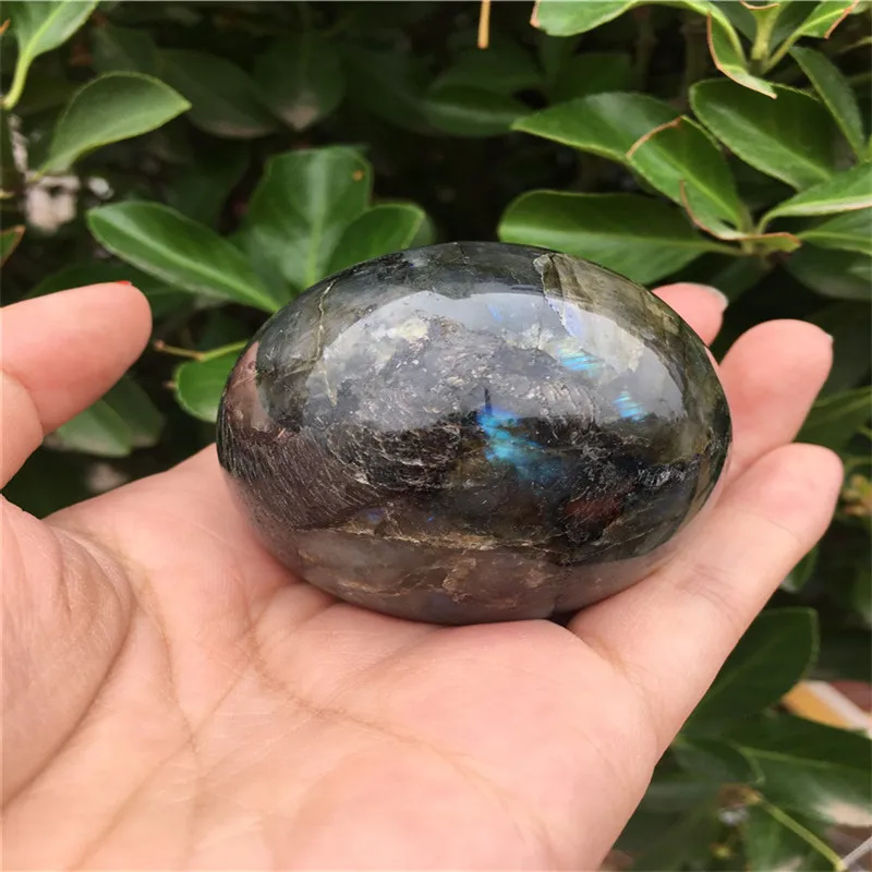 

50mmThe natural and beautiful blue ray pulls the long stone quartz ball