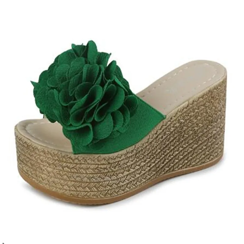 Женские пляжные шлепанцы FeiYiTu 34-40 на танкетке с цветами модные повседневные
