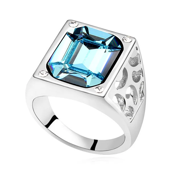 Фирменное ювелирное изделие Ретро стиль антиквариат белые золотистые кристаллы