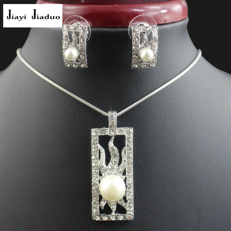 Женский ювелирный комплект из колье и серёг с искусственным жемчугом|pendant jewelry