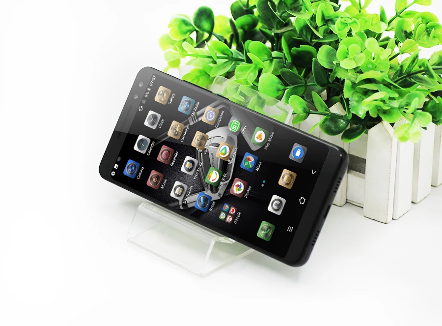 Blackview MAX 1 проектор телефон 6,01 дюймов 6 Гб 64 Гб 4680 мАч Android 8,1 NFC Мини проектор портативный домашний кинотеатр 18:9 смартфон