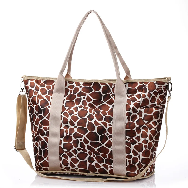 Многофункциональная женская сумка с разноцветным рисунком из полиэстера через