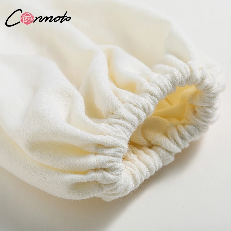 Conmoto Короткое трикотажное платье с открытыми плечами трендовое