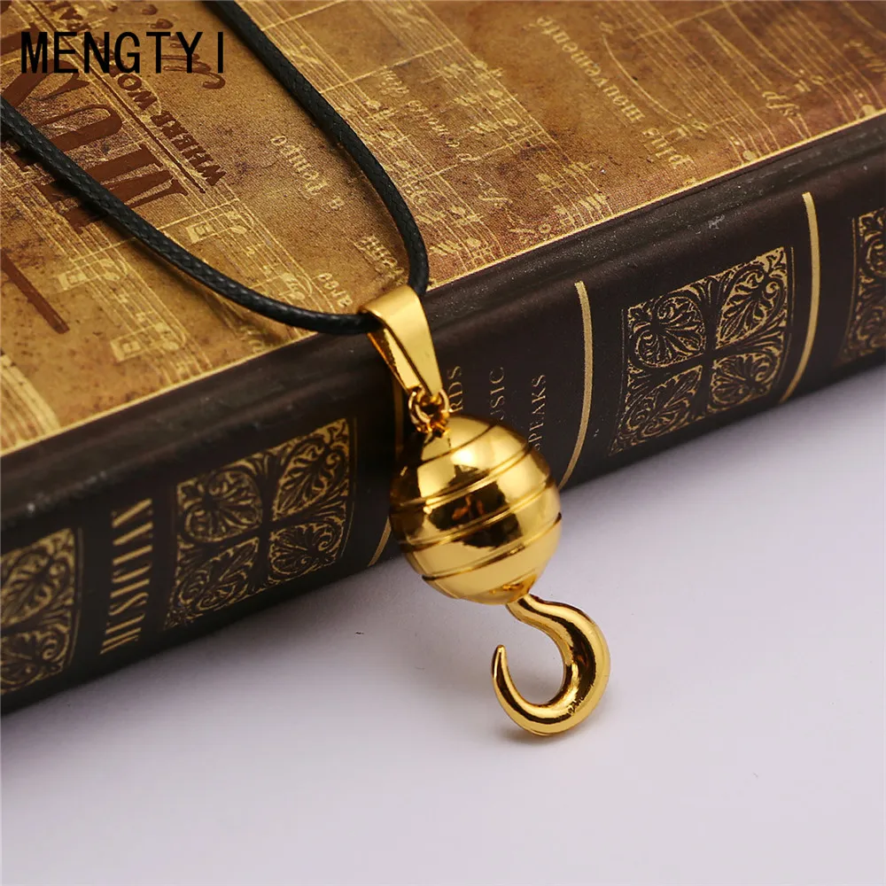 Anime Jewelry One Piece Sir Crocodile Necklace Zinc Alloy Gold Hook Pendant Seven Samurai Rope Chain Women Man Gift Choker images - 6