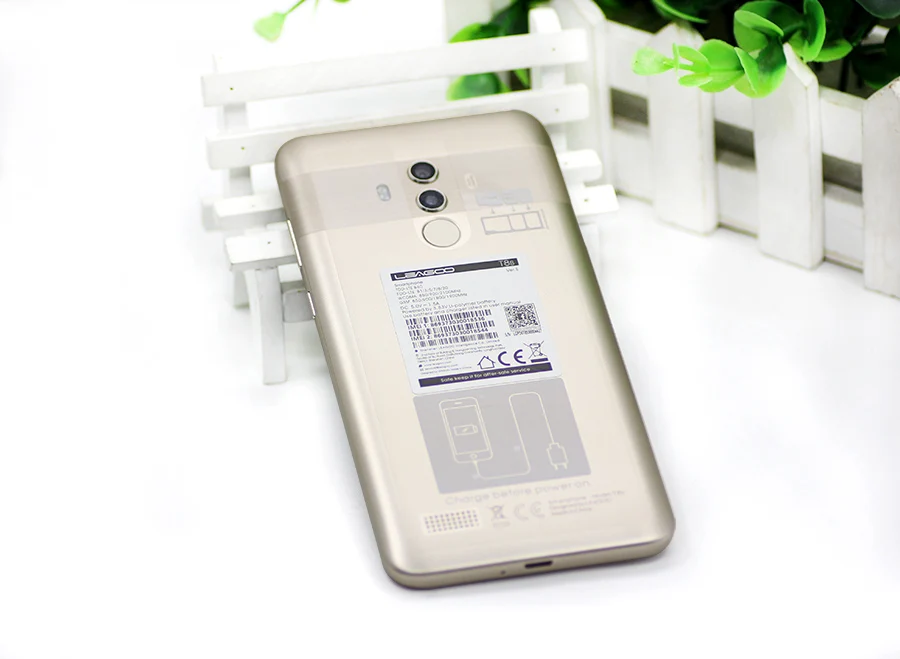 Leagoo T8S Face ID 5,5 ''FHD 16:9 Incell 4 Гб ОЗУ 32 Гб ПЗУ Android 8,1 MT6750T Восьмиядерный 3080 мАч 13 МП Двойная камера мобильный телефон