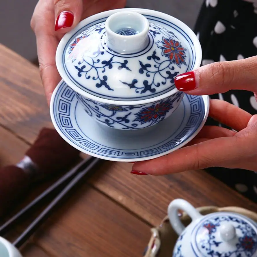 &quotKing Tea Mall&quot синий и белый фарфор Twining Lotus Gaiwan для китайского чая Gongfu Chadao чайные