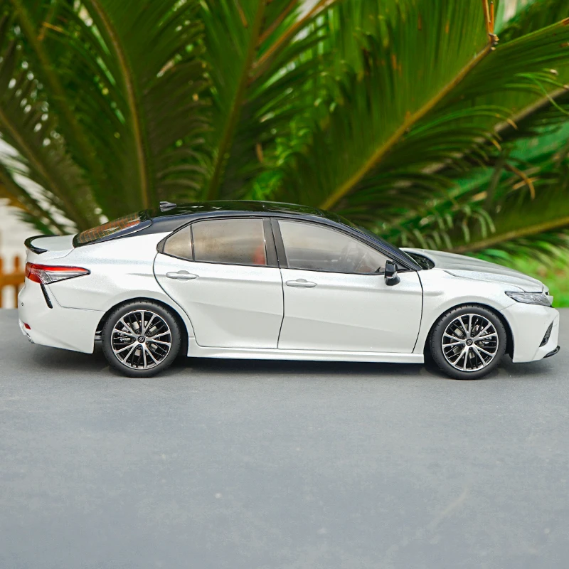 1:18,, TOYOTA CAMRY, новая спортивная версия, модель из сплава, имитация металла, литье под давлением, модель автомобиля, Изысканные Подарки