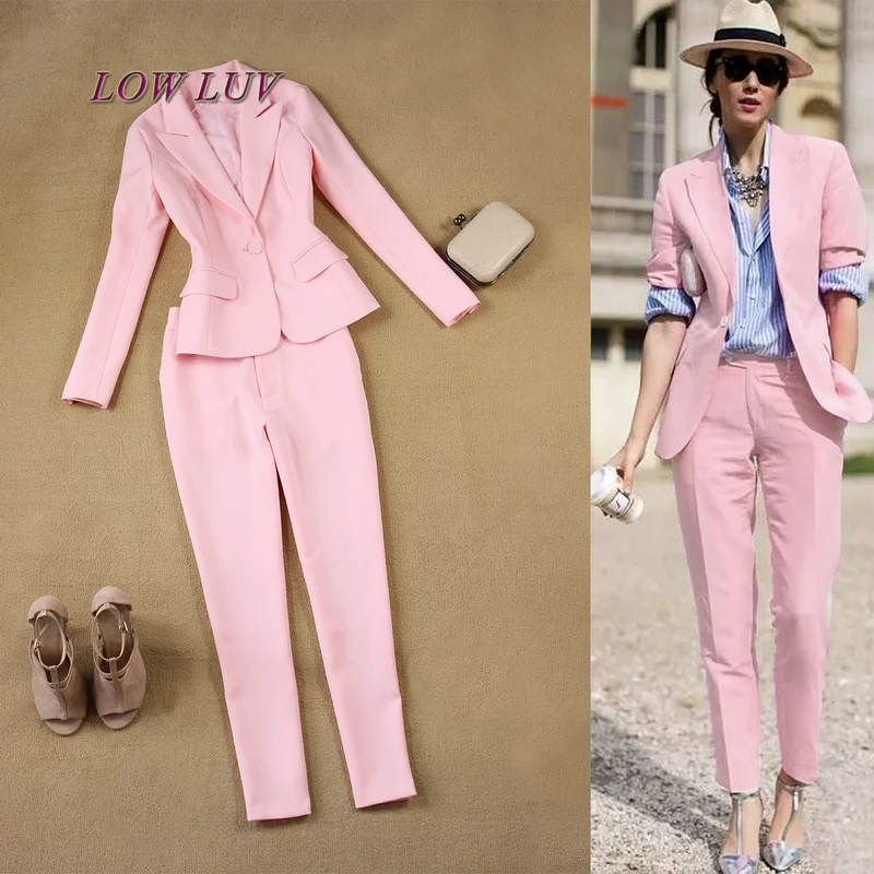 Костюм брючный женский из двух предметов блейзер пиджак и брюки весна-осень |