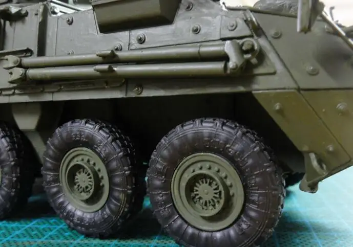 KingTair масштаб 1/72 разборный танк игрушечные наборы Соединенные Штаты M1131 Stryker