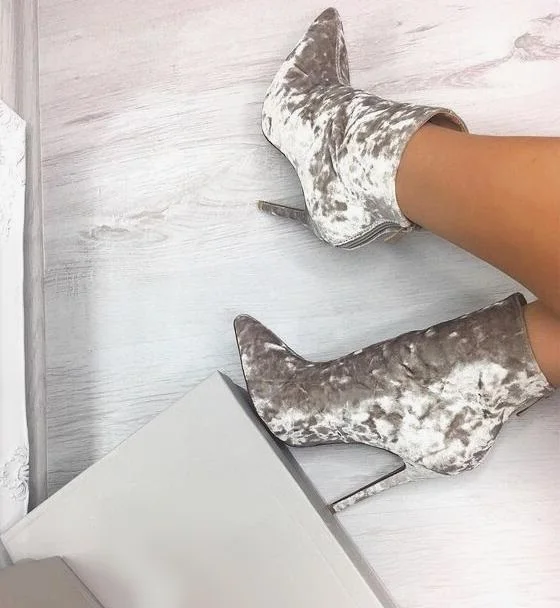 

Женские бархатные ботинки на молнии сзади, серебристо-серые ботильоны с острым носком, на высоком каблуке, под заказ