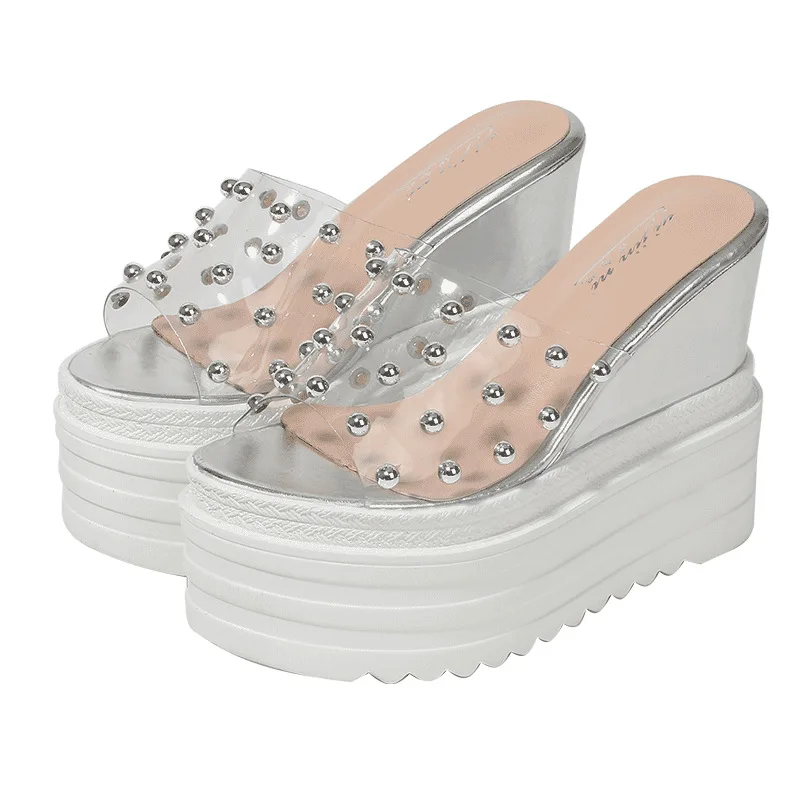 

2019 new muffin thick-soled sandals and slippers fashion casual rivets waterproof platform flip flop wedges female slipper