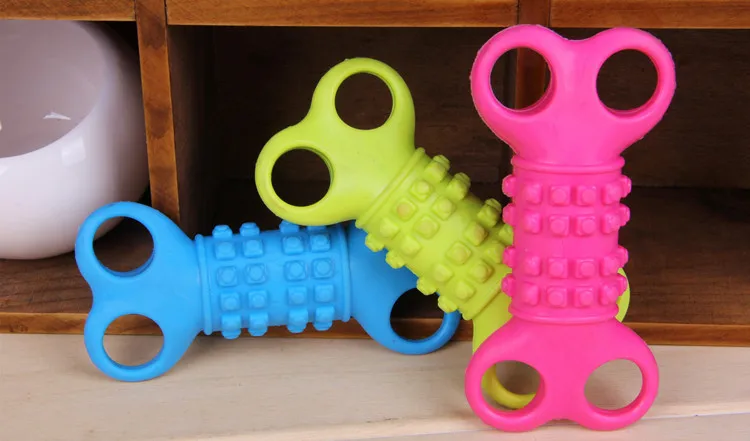 Free shipping Dog chews toys 3 candy colors pet Non-toxic soft rubber bone 4hole shaped chew for dogs Pet products toy | Дом и сад