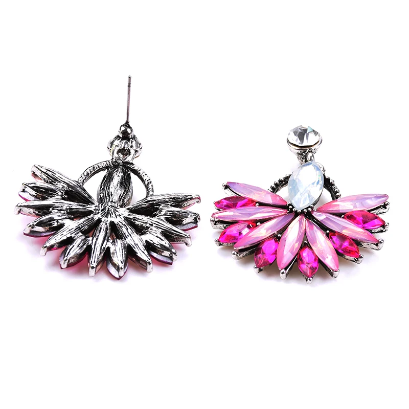 Серьги-гвоздики в винтажном стиле женские Эффектные серьги-гвоздики с подвеской