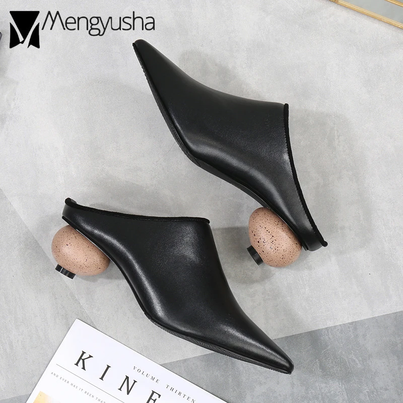 Женские туфли мюли на необычном каблуке с острым носком черные шлепанцы высоком