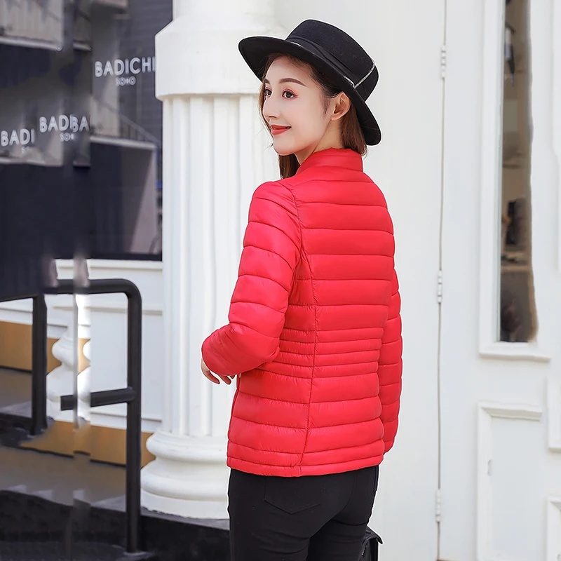 Тонкая хлопковая теплая куртка Короткие топы зимняя Женское пальто Корейская