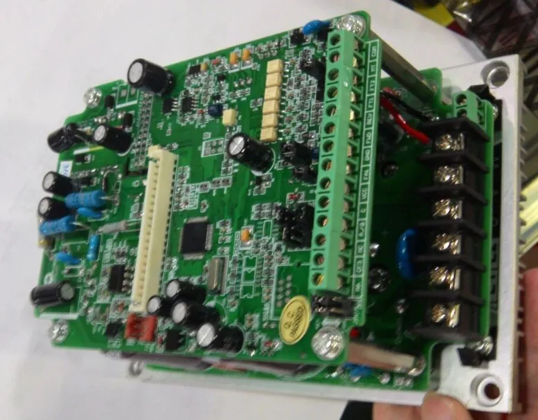 

TGATL Inverter 220v 1.5kw AS2-115 drive 380v motor speed controller