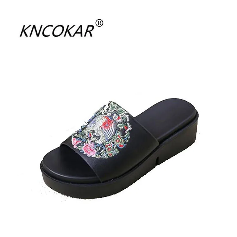 

KNCOKAR New style women's national style fashion with comfortable embroidery thick bottom muffin and fish mouth cool slipper