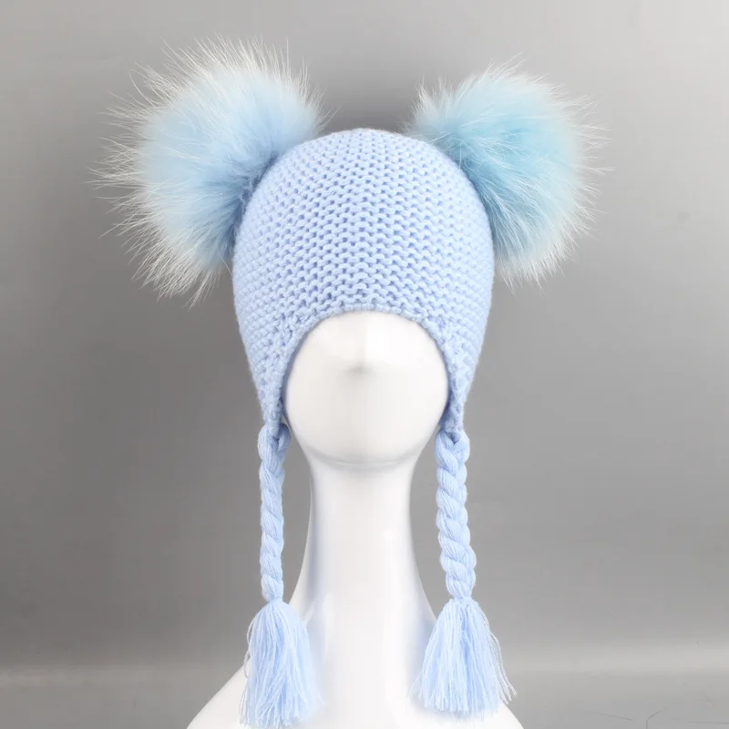 Детский акриловый головной убор из меха енота 15 см с помпонами шапки косами для