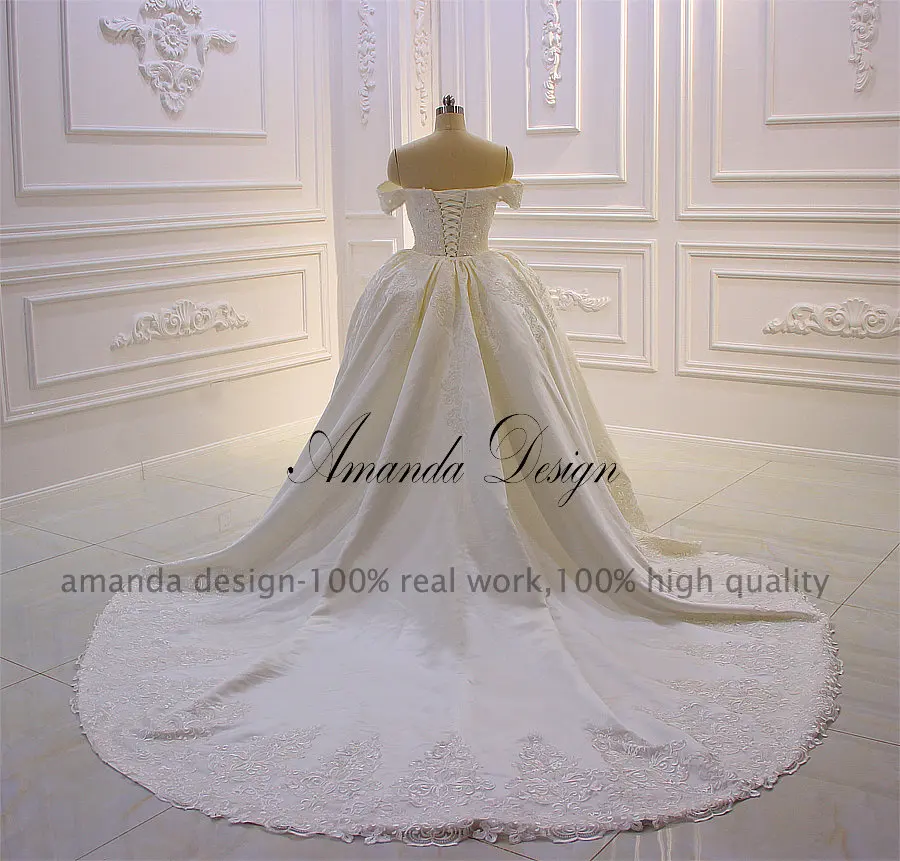 Свадебное платье с открытыми плечами и кружевной аппликацией Amanda Design robe de mariee