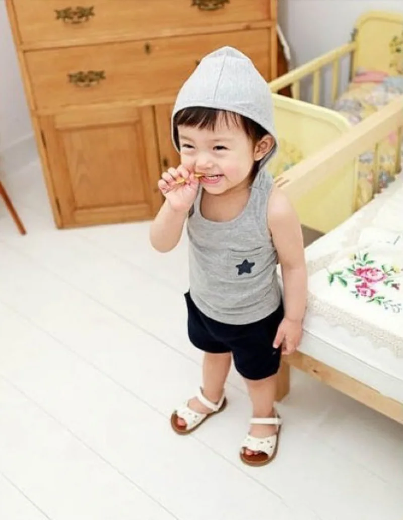 В 2016 году г.новая комплектная одежда для мальчиков и девочек Летний комплект