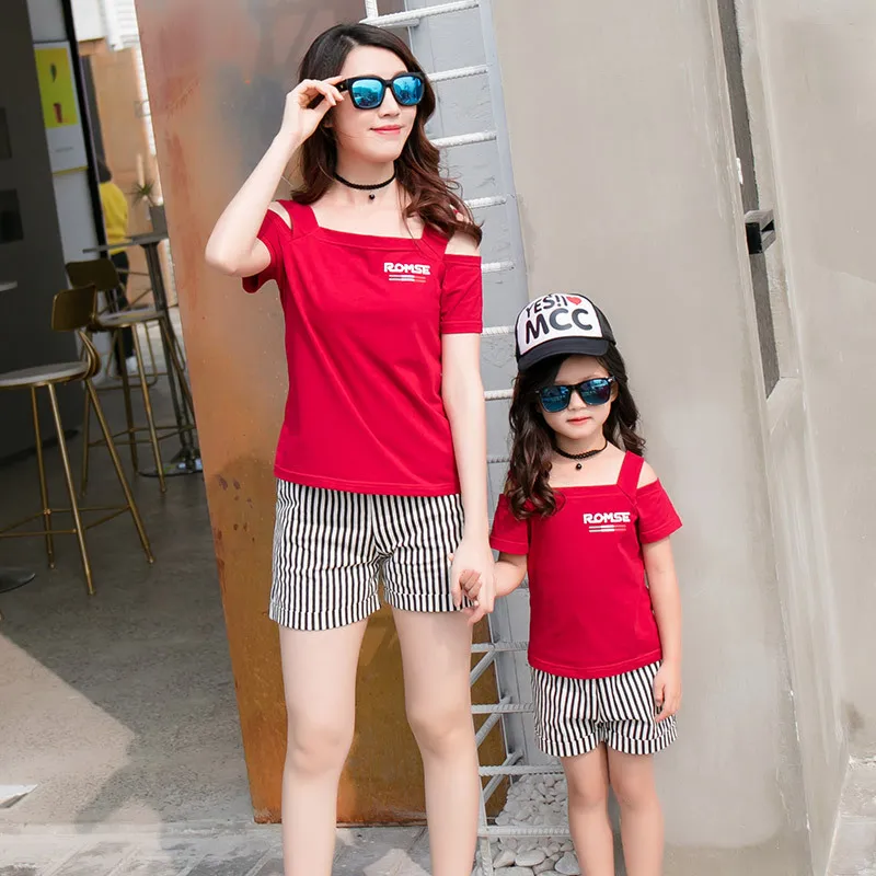 Летняя одежда для мамы и дочери одинаковые футболки семьи папы сына специальные