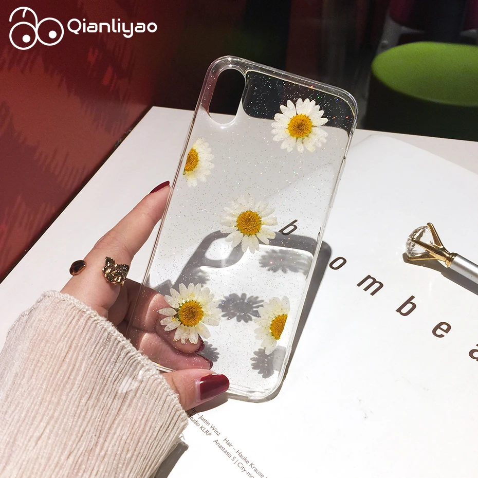 

Qianliyao Real Daisy Dried Flowers phone case For iphone 12 11 X XS Max XR 6 6s 7 8 plus Se 2020 cases Soft TPU Cute Cover Coque