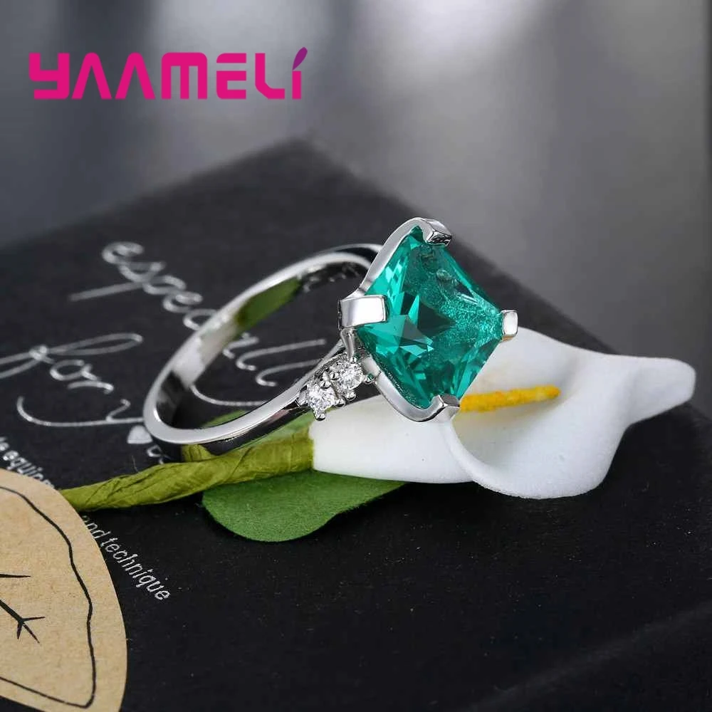 Новое кольцо из зеленого кубического циркония с квадратным камнем роскошные