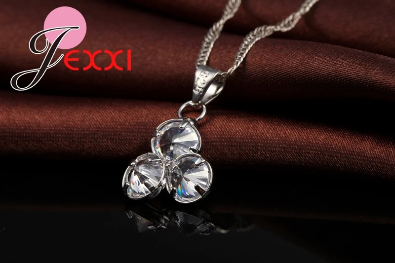 Комплект женских ювелирных украшений из серебра 925 пробы с тремя камнями |