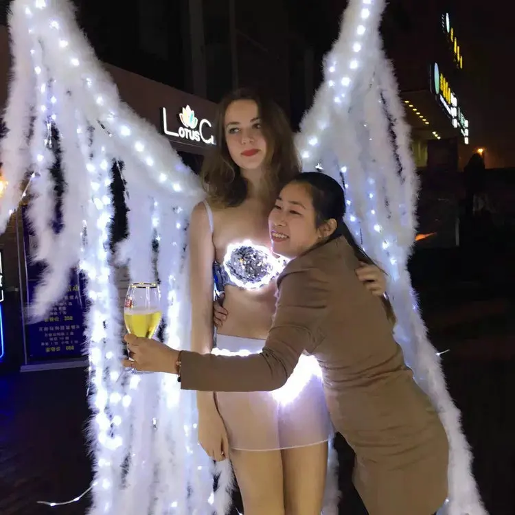 Модные женские светящиеся костюмы для бальных танцев со светодиодной