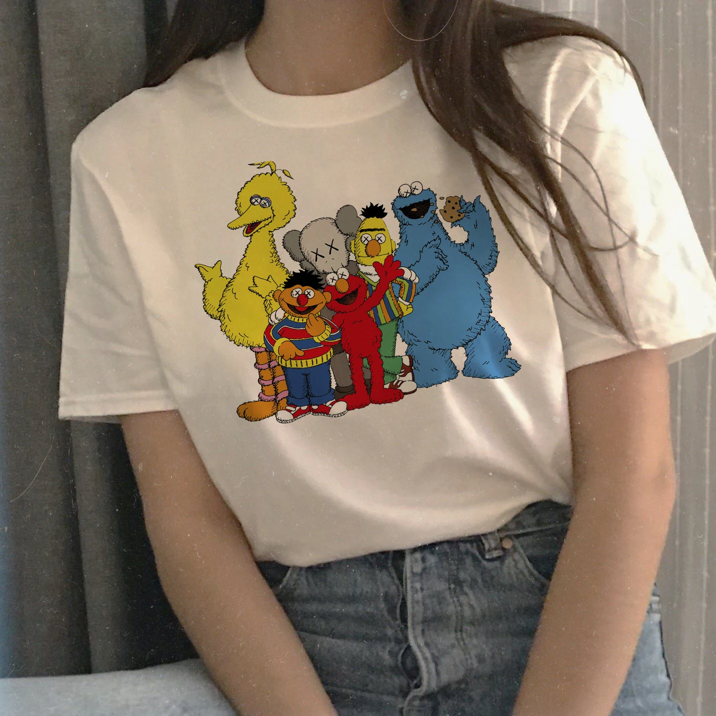 Новая модная трендовая футболка сезон весна лето классическая с короткими