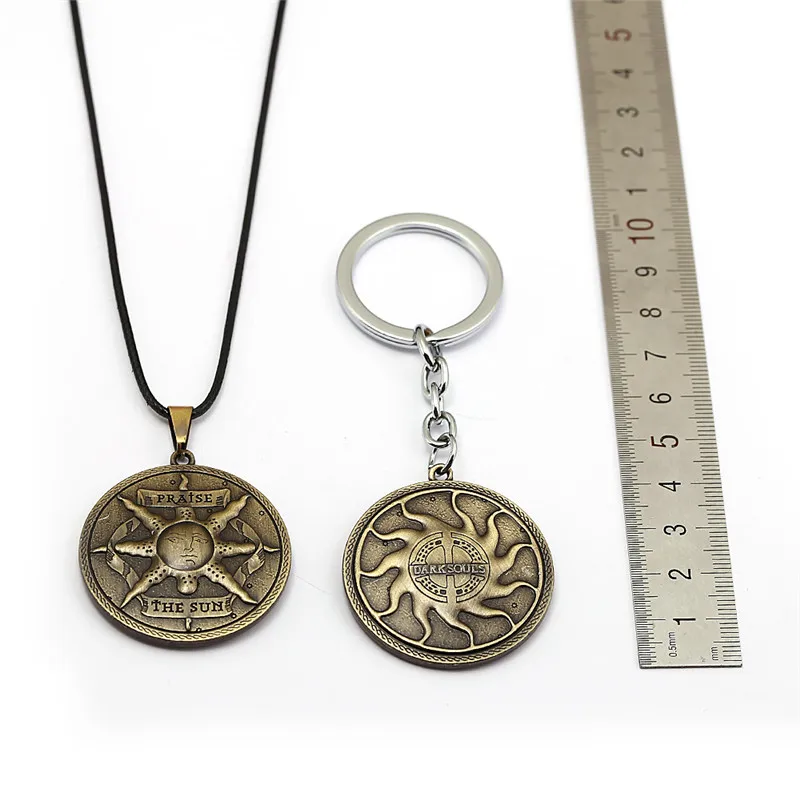 

New Dark Souls Keychain Praise The Sun Metal Shield Key Ring Holder Rape Chain Pendant For Women Bag Men Car Jewelry Chaveiro