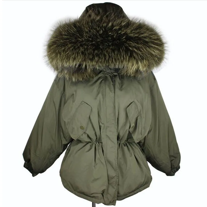 Женская куртка на белом утином пуху теплая Свободная армейского зеленого цвета с