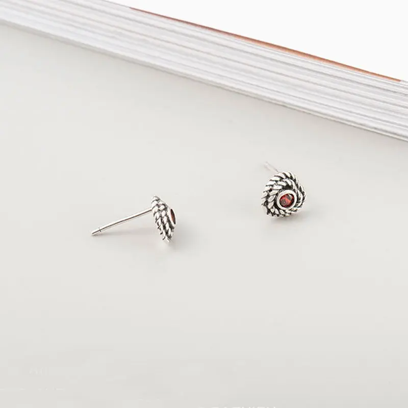BUDONG Vintage Rope Winding Heart Stud Earrings for Women 925 Sterling Silver Wire Red Zircon Gothic Earring Jewelry LHE0054 | Украшения и