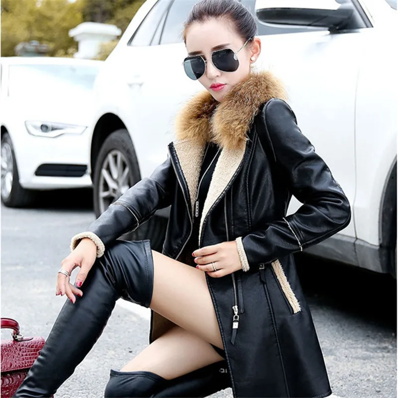 

Осень-зима 2016, комбинированные термоворотники, съемное длинное кожаное пальто, женская мода, развивающая нравственность