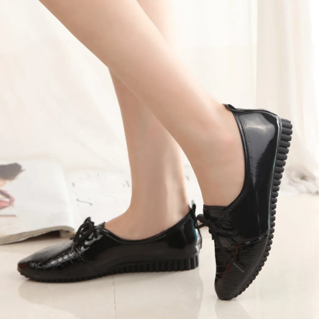 Женские однотонные уличные туфли повседневные на плоской подошве со шнуровкой и