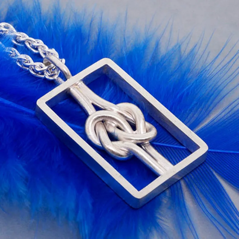 

Drop Shipping Double Love knot pendant necklace is girl's best friend Silver Plated Fashion Jewelry For women And girls