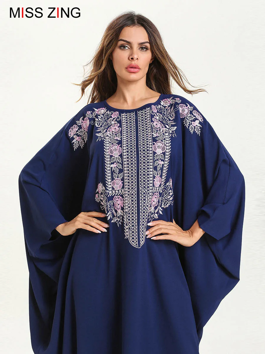 Ethnic Embroidery Muslim Abaya Women Bat Sleeve Dress Kimono Gowns Ramadan Middle East Islamic Prayer Clothing Plus Size 7597# |