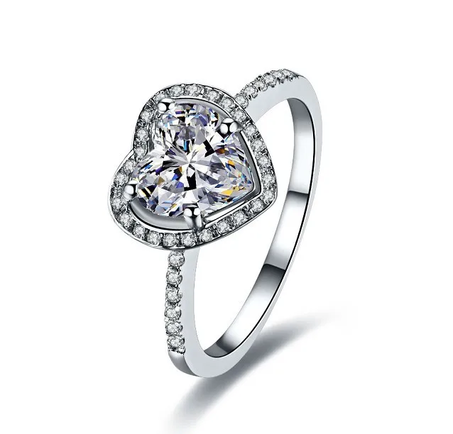 

Кольцо женское из серебра 925 пробы, 2 карата