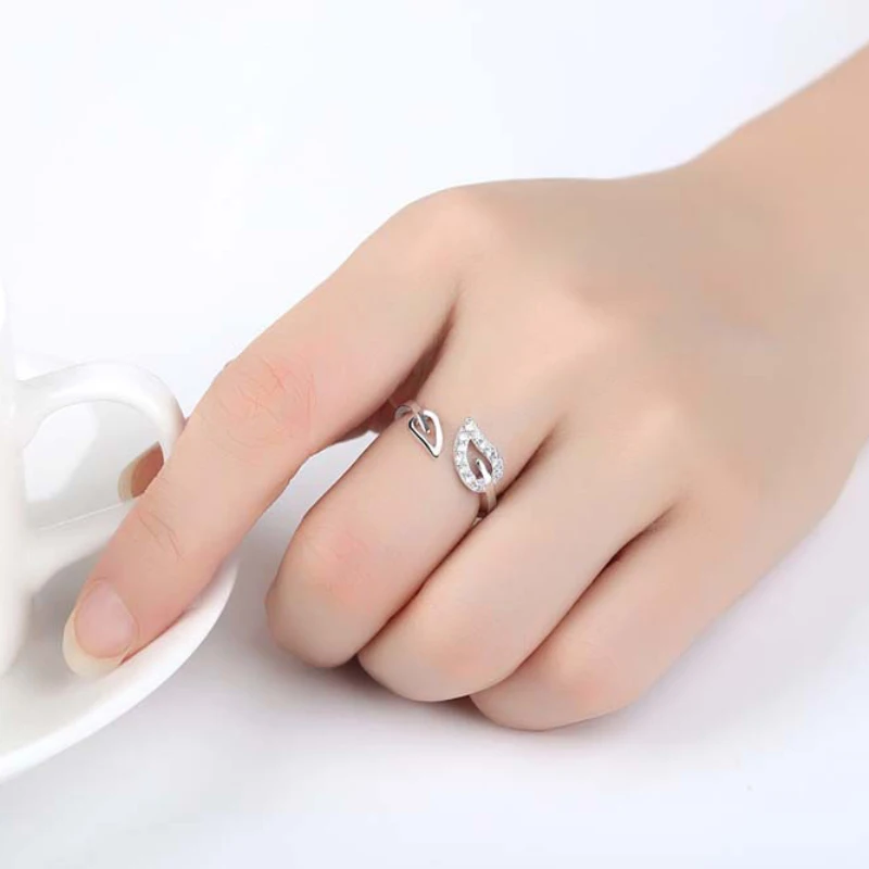 Кольцо женское с фианитами обручальное кольцо кластером листьев цвет белое