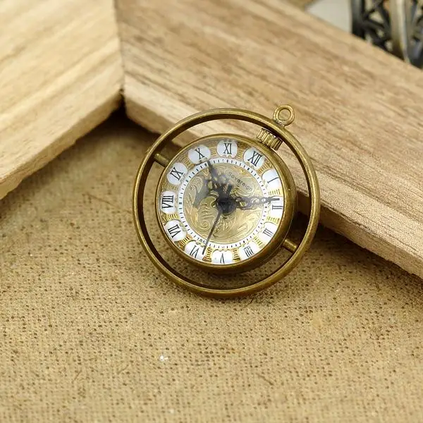 

Characteristic Round Crystal Ball Roman Numerals Mechanical Pocket Watch Retro Steampunk Manual Winding Gentleman's Watch