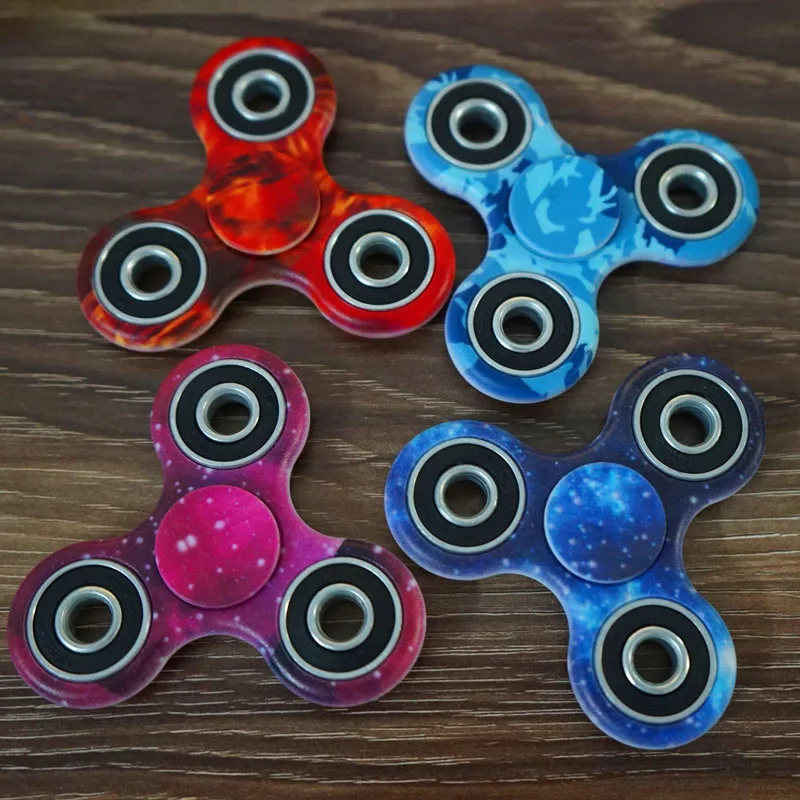 Распродажа Спиннер ручной Спиннер снятие стресса Tri-Spinner Спиннер ручной Спиннер камуфляж многоцветный EDC фокус Игрушки B0507