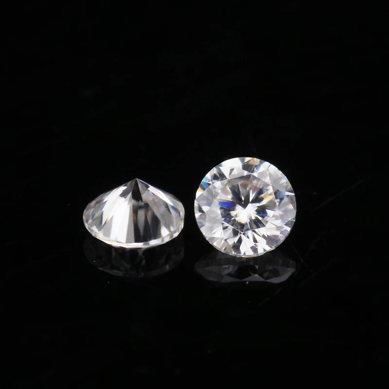 

2pcs 5mm and 28pcs 1.5mm GH white color loose gem moissanites stones