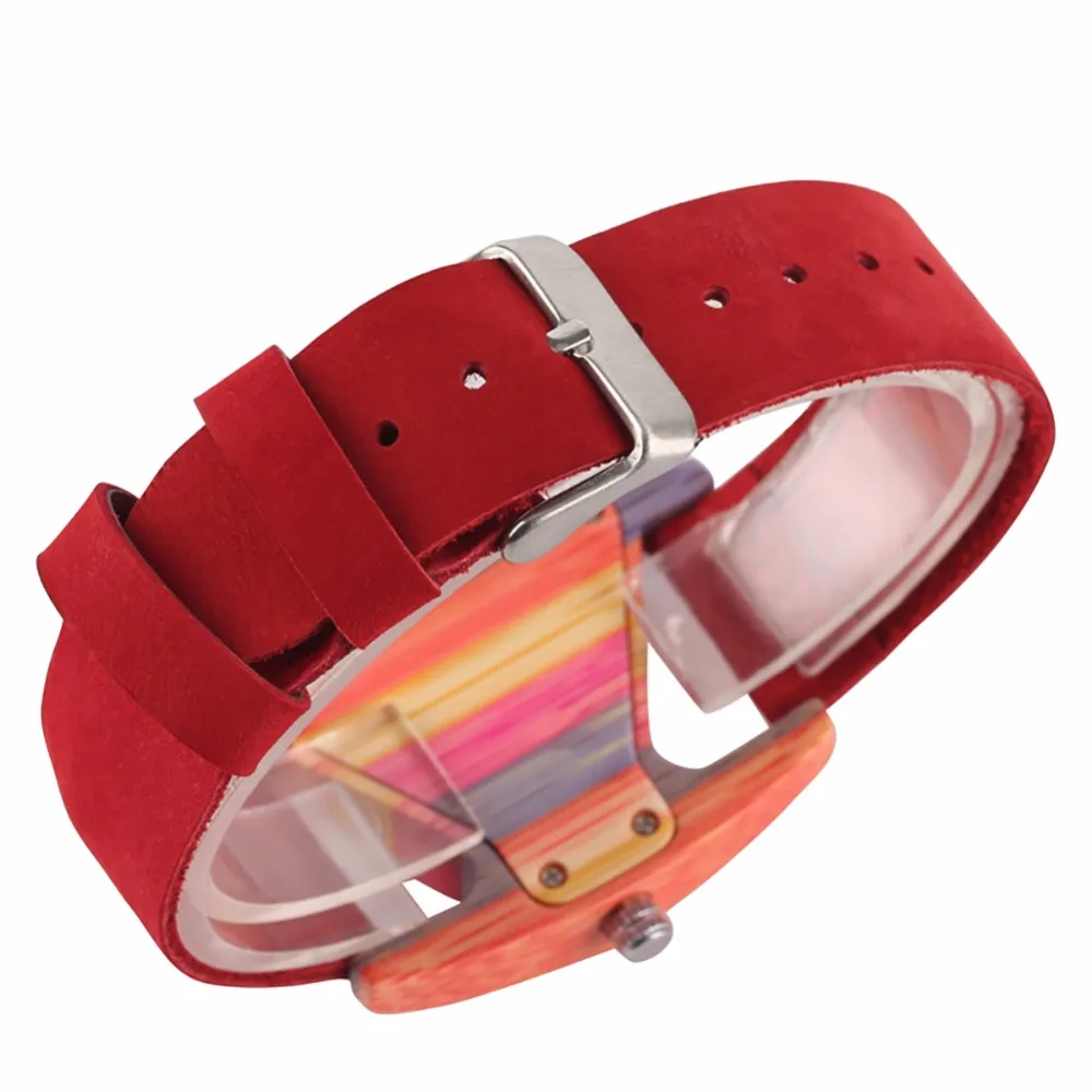 Творческие женщины Деревянные часы Уникальный красочный деревянный треугольник