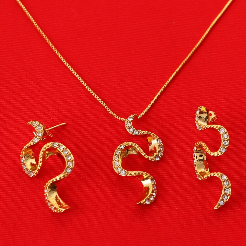 Новое поступление сексуальное роскошное золотое ожерелье с медальоном в виде