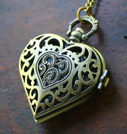 Free shipping wholesale vintage bronze antique hollow heart shaped top quality clock pendant necklace | Наручные часы