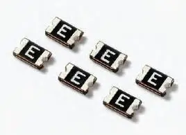 Бесплатная доставка 100 шт. Соединенные Штаты Littelfuse 0805L110WR 0805 1.1A 6V Lite фирменный
